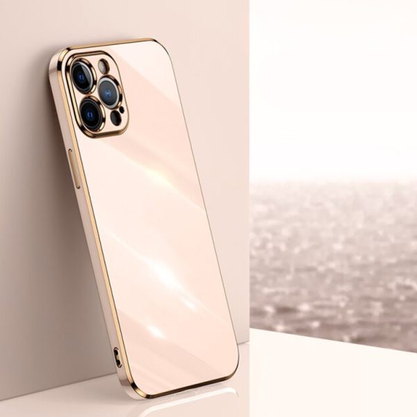 etui do iphone 13 pro luksusowe białe deep white ze złotą ramką 1