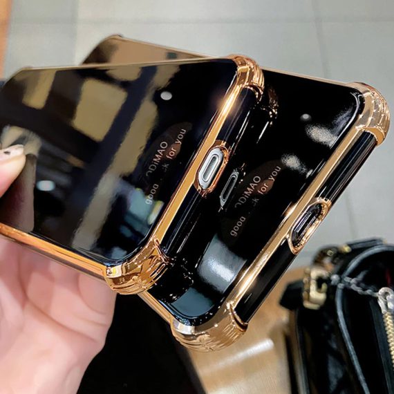 Etui do iPhone 13 Pro Max Duo Camera Protect Anti-Shock czarny połysk, złota ramka