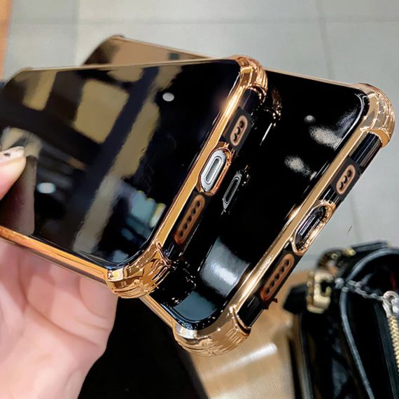Etui do iPhone 12 Duo Camera Protect Anti-Shock czarny połysk, złota ramka