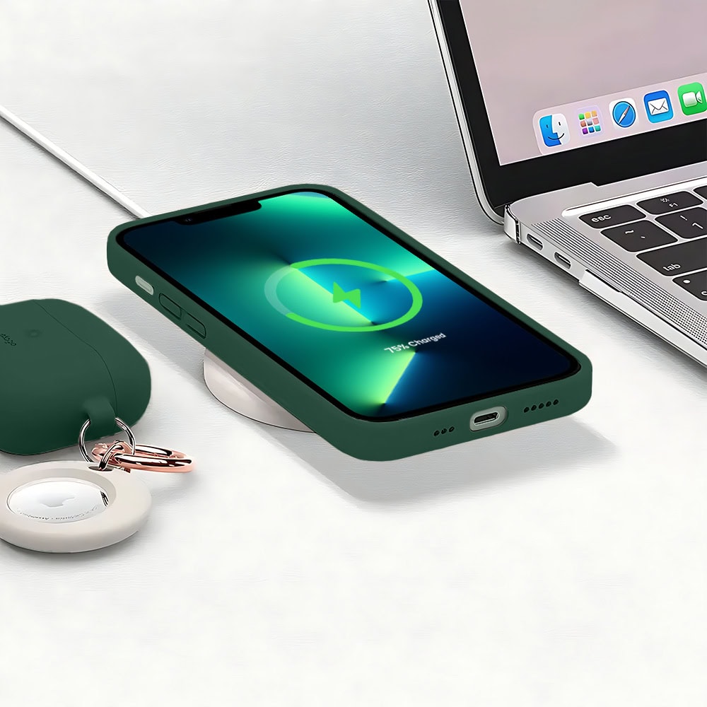 Etui do iPhone 13 Pro silikonowe z mikrofibrą soft touch z osłoną na aparat, butelkowo zielone (1)