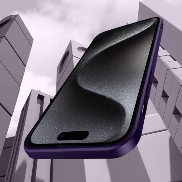 etui do iphone 15 pro max silikonowe z mikrofibrą premium soft touch magsafe, ochrona aparatu, purpurowe