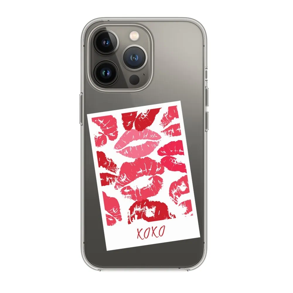 etui do iphone 13 pro, przeźroczyste, polaroid z pocałunkami i napisem "xoxo"