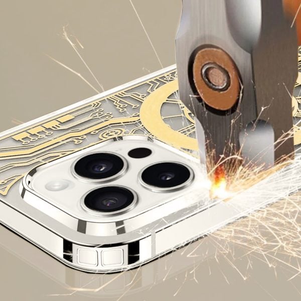 etui do iphone 15 pro clockwork magsafe, przeźroczyste z mechanizmem w środku, złote