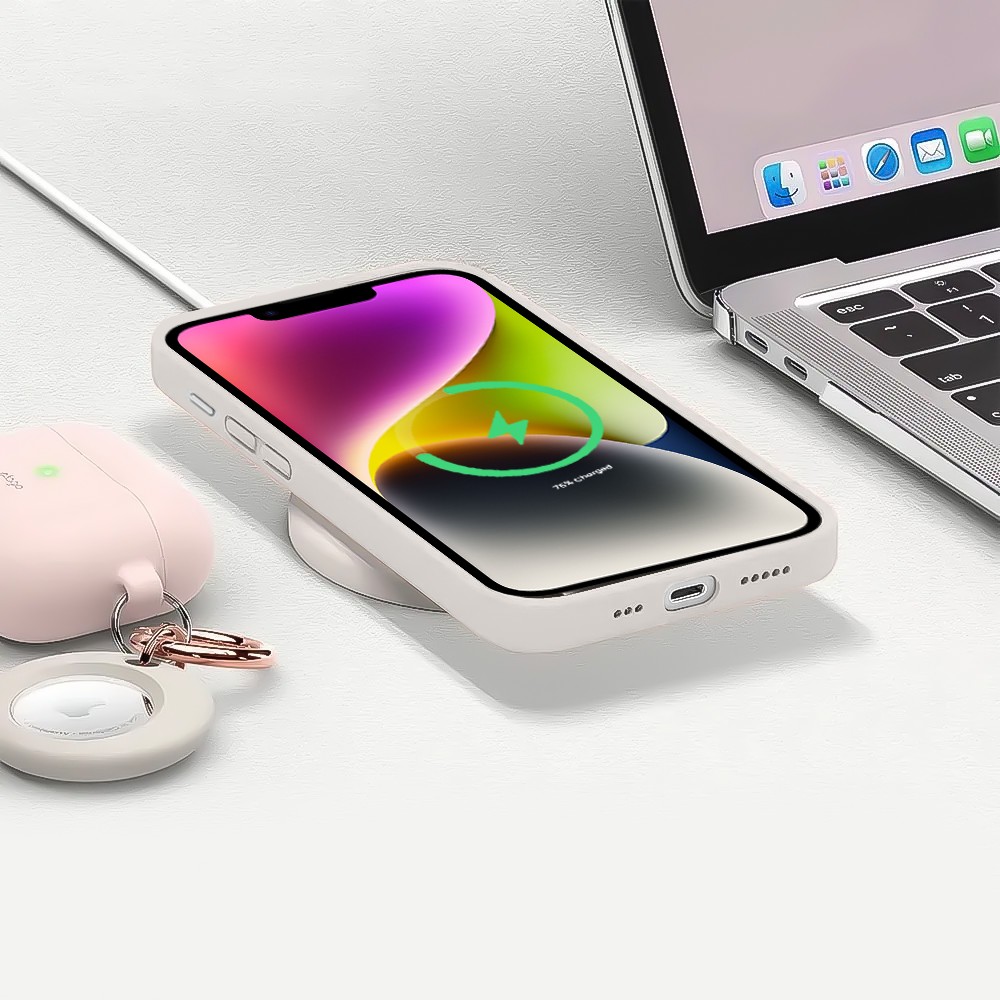 Etui do iPhone 14 Plus silikonowe z mikrofibrą soft touch z osłoną na aparat, kremowe - nowe (1)
