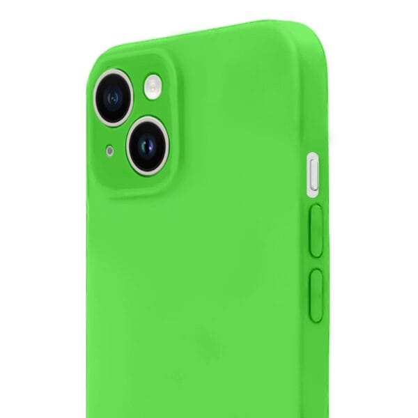 Zielone etui na smartfon z podwójnym aparatem.