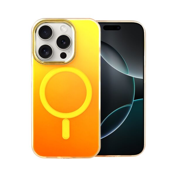 Smartfon z pomarańczowym etui i magnetycznym uchwytem.