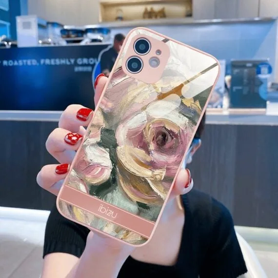 Etui do iPhone 12, Ibizu, szklany tył, osłona kamery, namalowane róże, łososiowe (2)