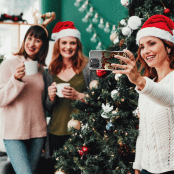 Etui do iPhone 15 Pro, Zimowa Magia, Świąteczny las, przeźroczyste6