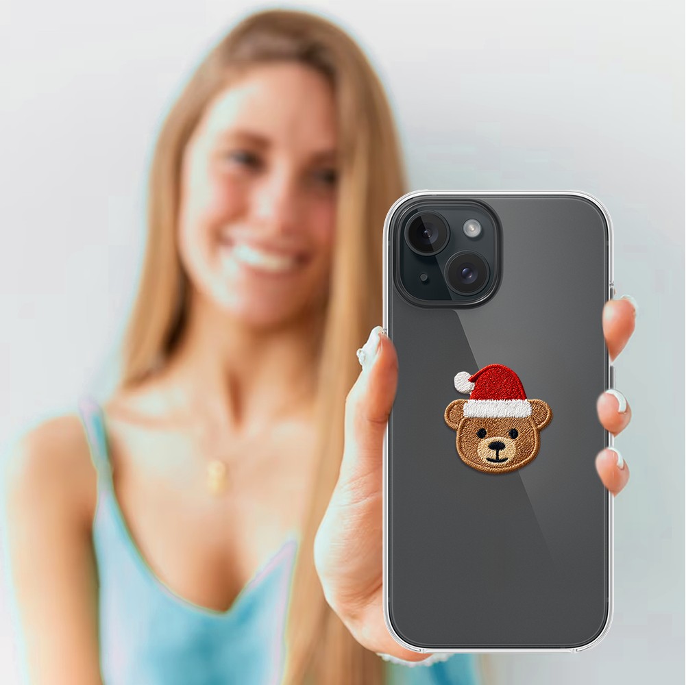 Etui do iPhone 15, Przytulne święta, Miś Mikołajek, przeźroczyste3