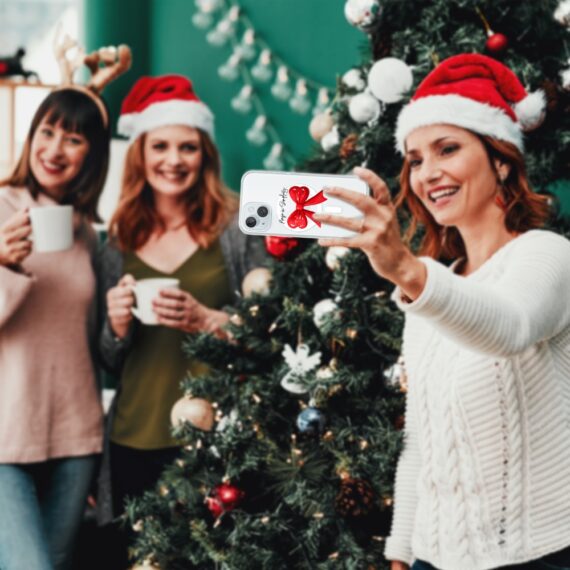 Etui do iPhone 15 z MagSafe, Przytulne święta, Czerwona kokarda, przeźroczyste5