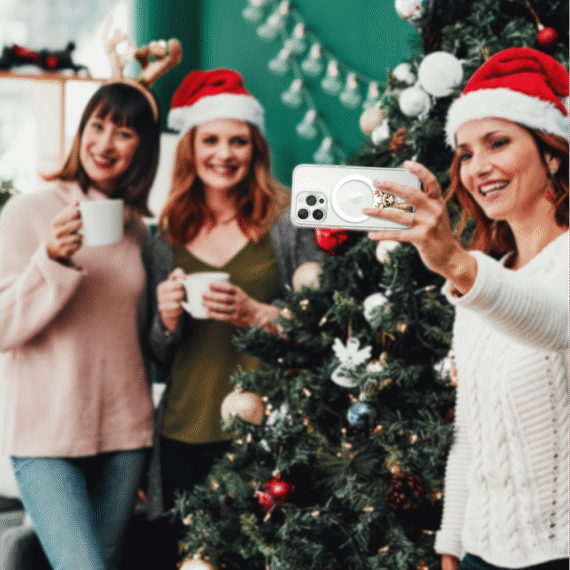 Etui do iPhone 16 Pro Max z MagSafe, Przytulne święta, Kot który nie chciał być reniferem, przeźroczyste 16 pro-6