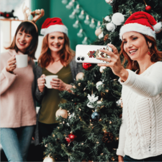 Etui do iPhone 16, Przytulne święta, Kraciasta choinka, przeźroczyste6