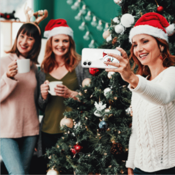 Etui do iPhone 16, Przytulne święta, Miś świąteczny, przeźroczyste6