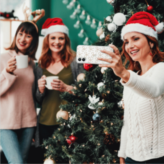 Etui do iPhone 16, Przytulne święta, Złote kokardki, przeźroczyste6