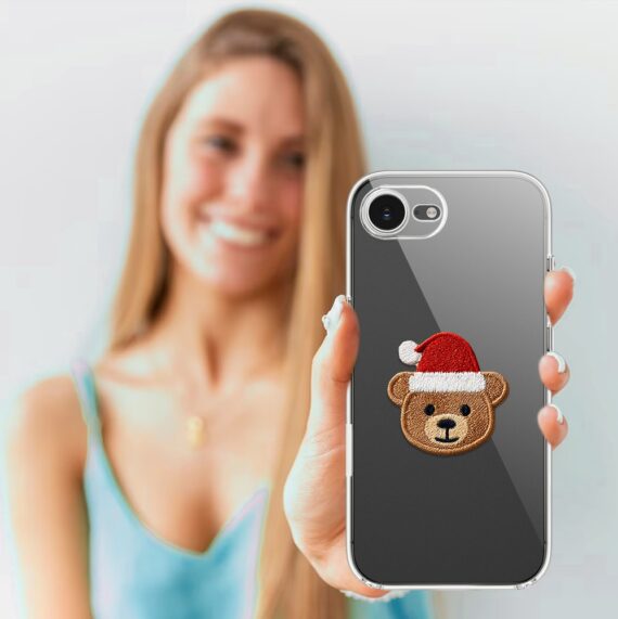 Etui do iPhone 16e, Przytulne święta, Miś Mikołajek, przeźroczyste (4)