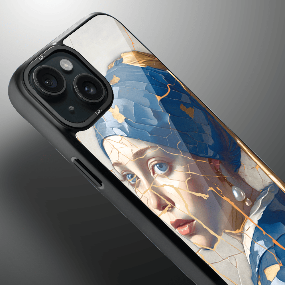 Etui do iPhone 15 IBIZU DropGuard Matt z MagSafe, Kintsugi Art, kobieta z perłą (2)