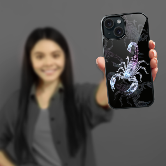 Etui do iPhone 15, Elite Glass, szklany tył, Nocturne, Kryształowy skorpion, czarne (6)