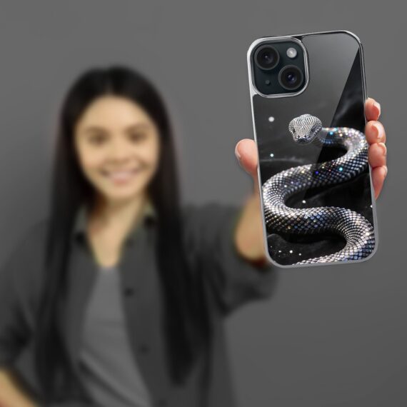 Etui do iPhone 15, Elite Glass, szklany tył, Nocturne, Kryształowy wąż, srebrne (3)