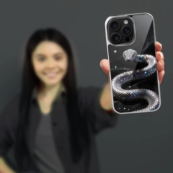 Etui do iPhone 16 Pro, Elite Glass z MagSafe, szklany tył, Nocturne, Kryształowy wąż, srebrne (5)