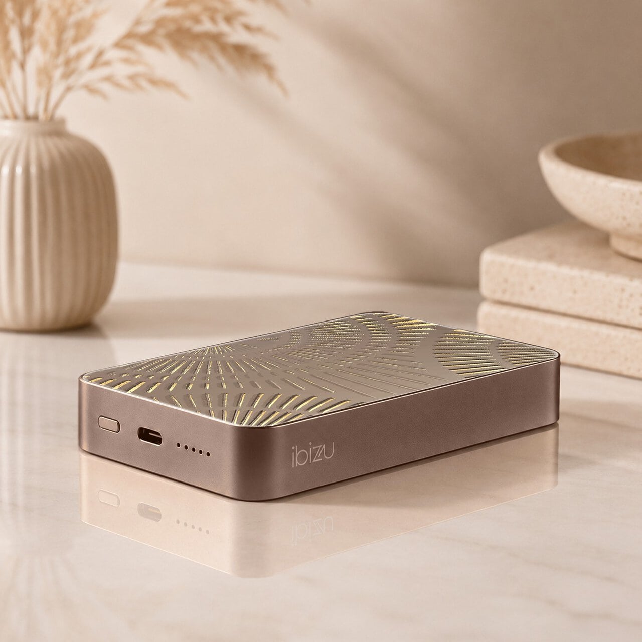Powerbank IBIZU MagPower 10k do iPhone z MagSafe, solidny, aluminiowy, 10 000 mAh, Boski promień, pustynny (2)