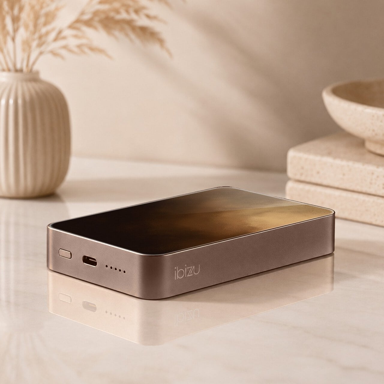 Powerbank IBIZU MagPower 10k do iPhone z MagSafe, solidny, aluminiowy, 10 000 mAh, Desert storm, pustynny (6)