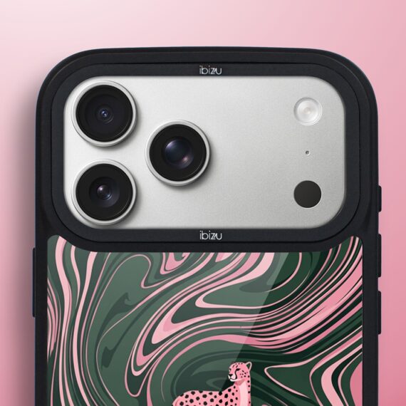 Etui do iPhone 17 Pro IBIZU DropGuard Matt z MagSafe, Bella Fantasia, Dzika pantera (1)